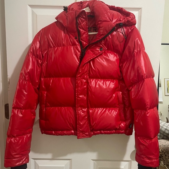 Aritzia Super Puff Shorty puffer jacket - Picture 3 of 6